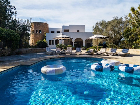 Float through long afternoons in the sun-soaked pool