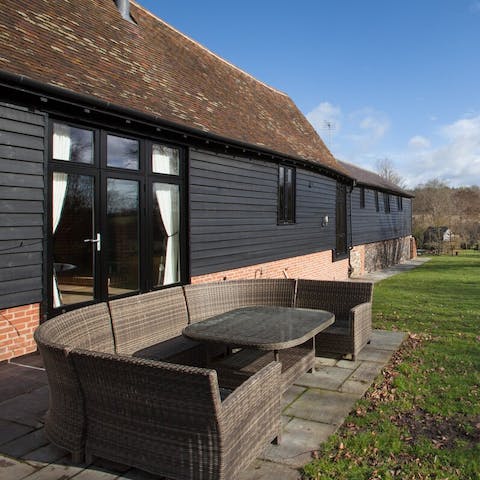 Enjoy an al fresco meal in the garden