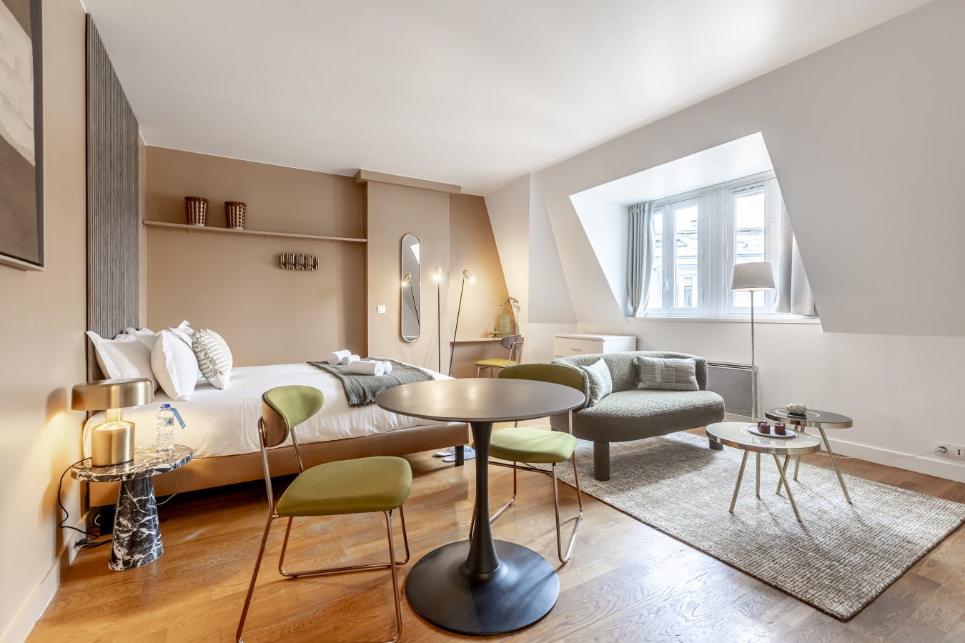 Champs-Elysées Boutiques