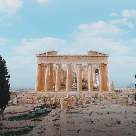Walk through Athens' National Garden to the Acropolis