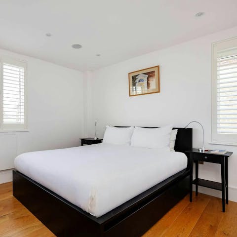 Sink into the sumptuous bed after a day of London sightseeing
