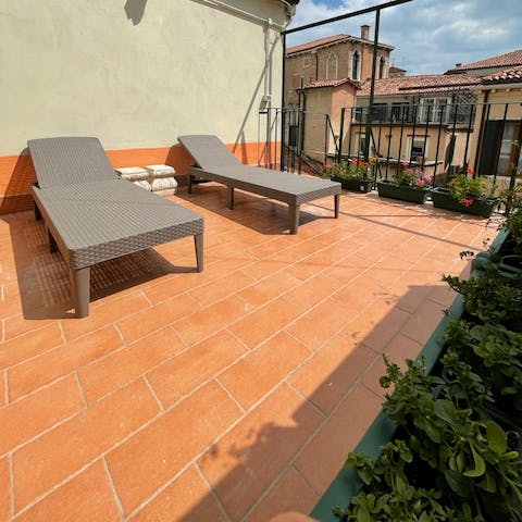 Soak up the sun on the roof terrace