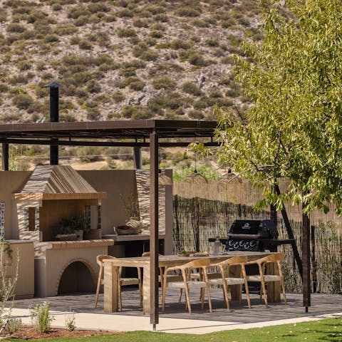 Cook on the barbecue and dine under the stars