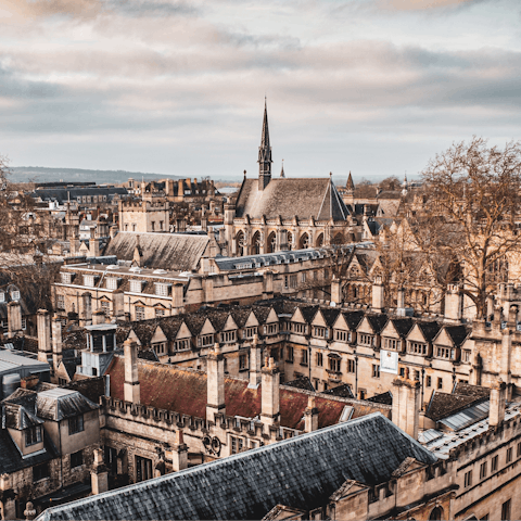 Jump on the bus and explore the historic sights of Oxford