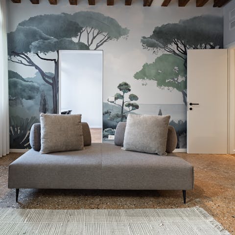 Unwind with a glass of vino in the cheerful living room