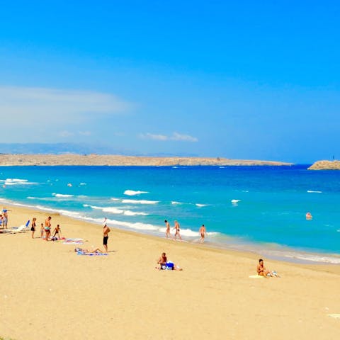Take the short ten minute walk to Xenia Beach
