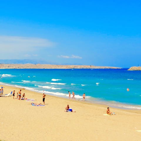 Take the short ten minute walk to Xenia Beach