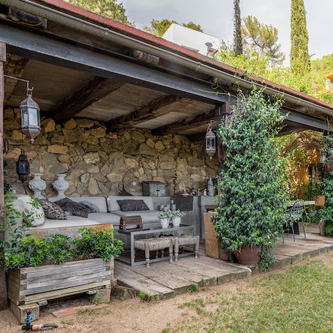 Enjoy life alfresco in the outdoor lounge