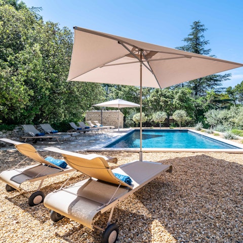 Cool off in the private pool after playing pétanque