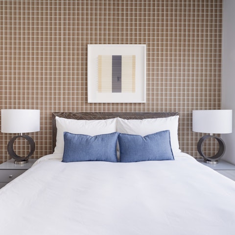 Wake up in the comfortable bed feeling rested and ready for another day of Nashville sightseeing