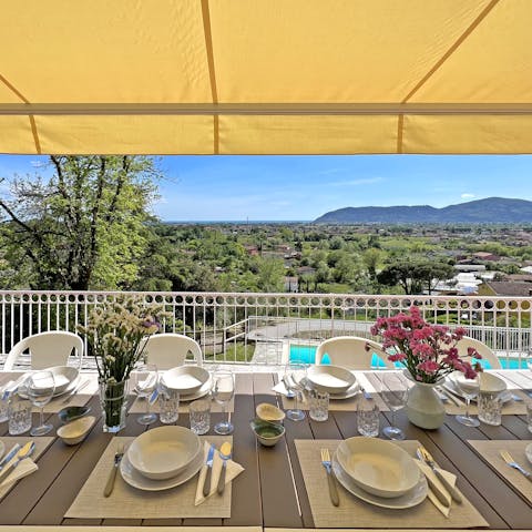 Dine alfresco and combine delicious Italian food with rolling mountain views