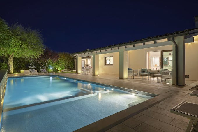 Villa Scarlett