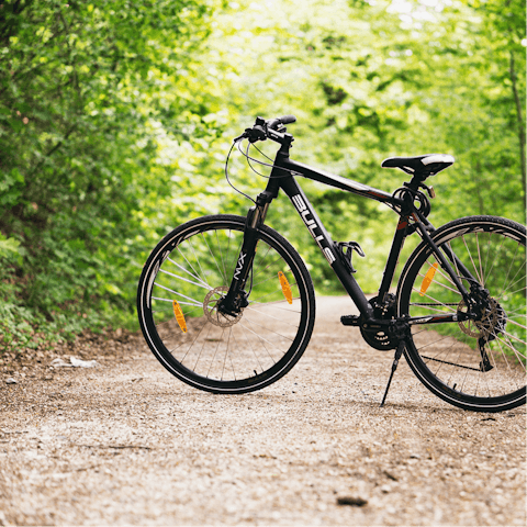 Bike along the  Poet and Potter cycle route