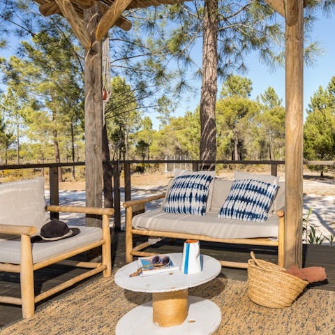 Take solace from the afternoon sun in your shady decked area, cheersing to a crisp glass of wine