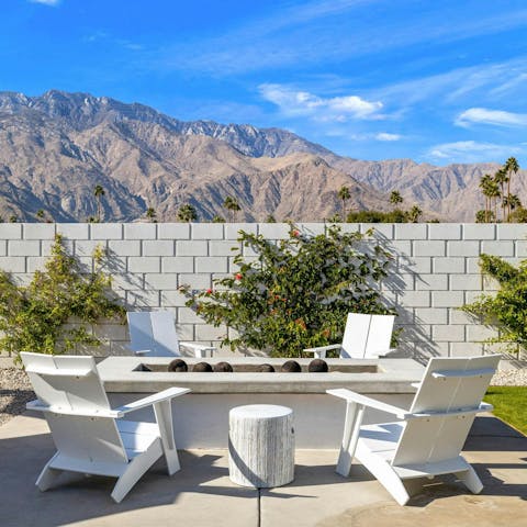 Enjoy spectacular mountain scenery from the sunny backyard