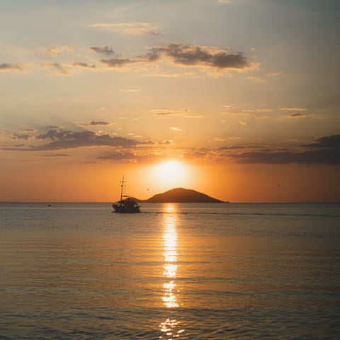 Discover the white sand beaches and azure oceans of some of Greece's best beaches in Sithonia