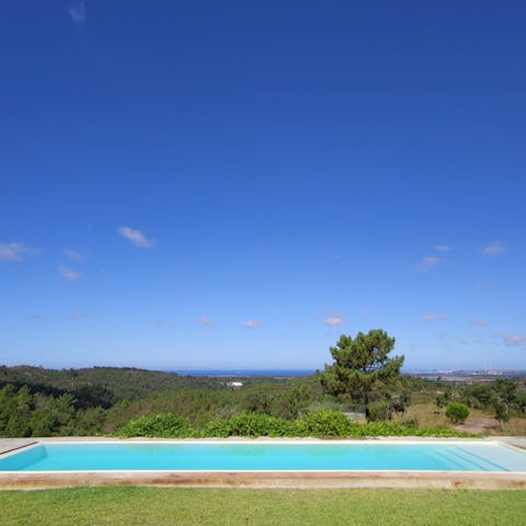 Stay cool in the infinity pool