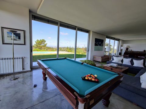 Win against your sibling at billiards