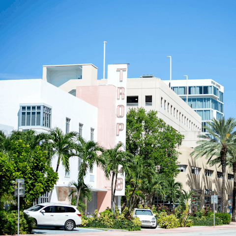 Wander to the Art Deco Historic District in half an hour