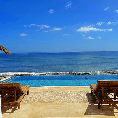 Wake up to the stunning Caribbean sea – perfect for sun rises