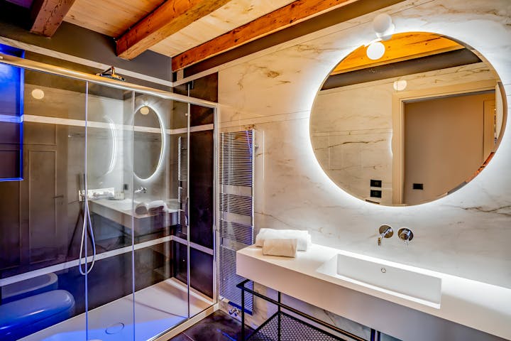 Bathroom photo