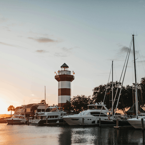 Stay in Hilton Head, a ten-minute drive from Harbour Town