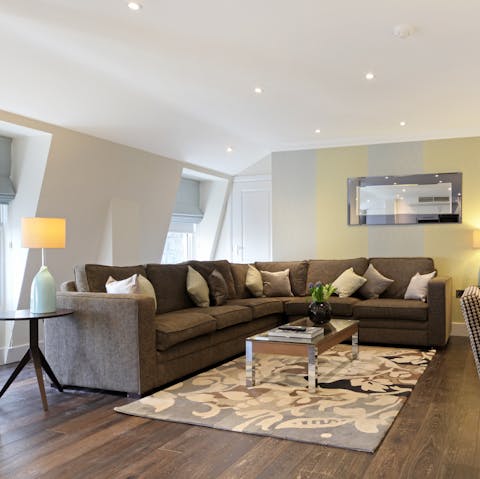 Lounge about in style – there's room for you all