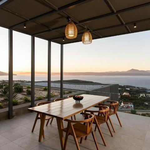 Dig into an alfresco feast as the sun sinks below the horizon