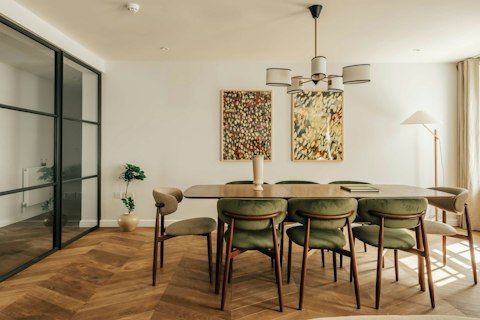 Dine and unwind in one light-filled room