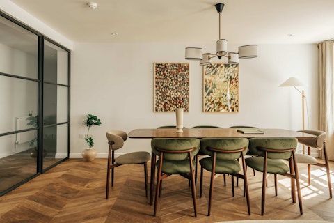 Dine and unwind in one light-filled room
