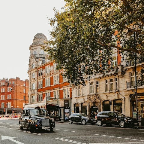 Discover sought-after Chelsea, within walking distance