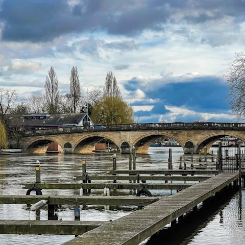 Enjoy refreshing afternoon strolls alongside the river