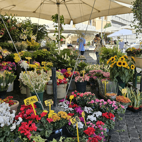 Stop and smell the flowers at Campo de' Fiori Market