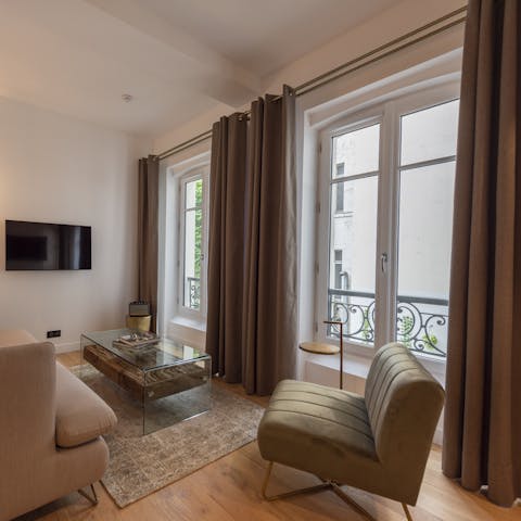 Peer over your balconette with a glass of pinot noir in hand