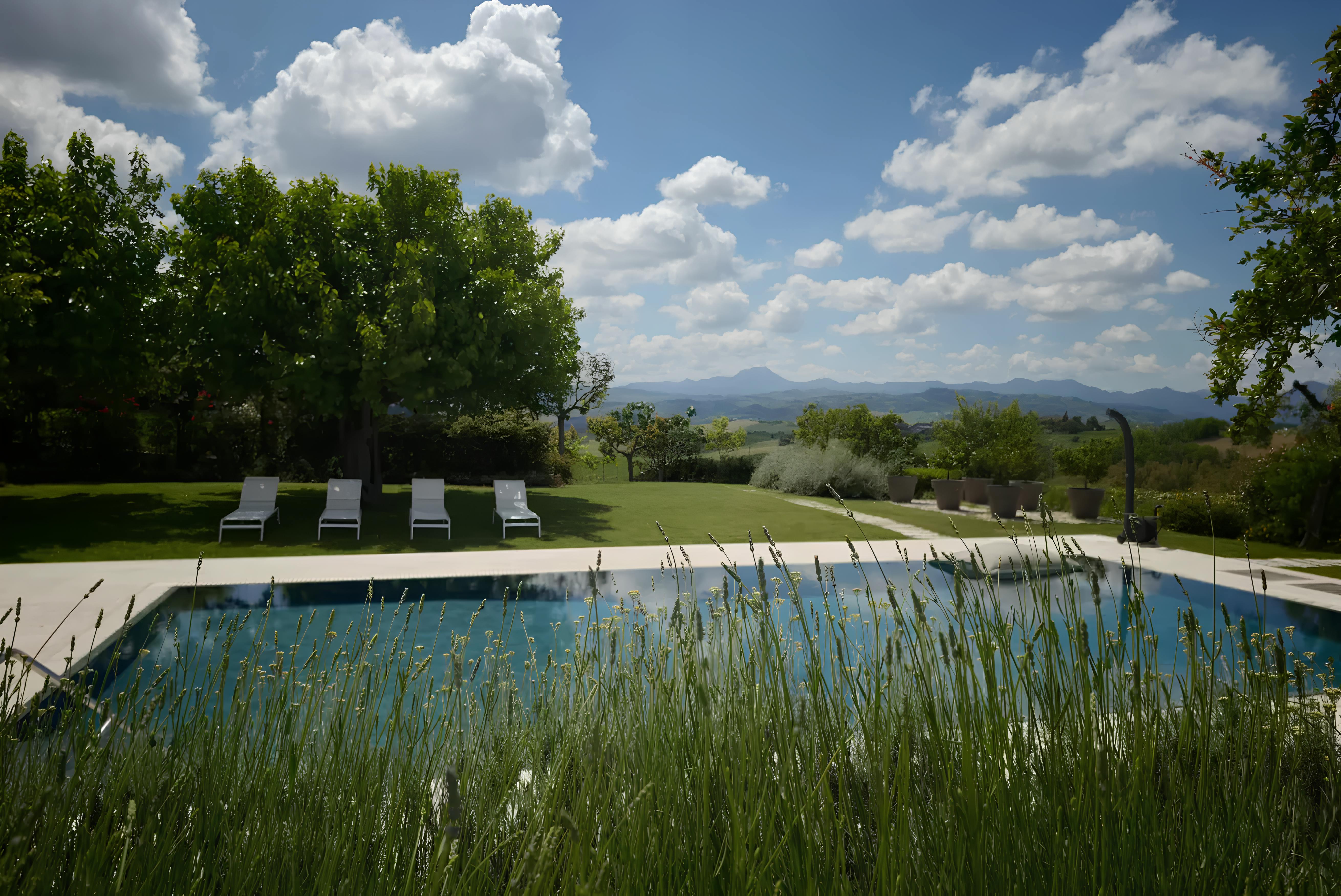 Infinity over Marche