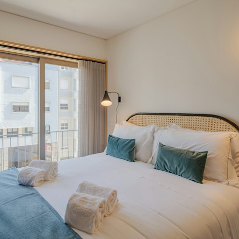 Wake up in the comfortable bedroom feeling rested and ready for another day of Porto sightseeing