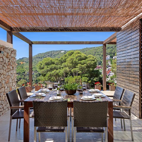 Dine al fresco, making use of the villa's barbecue area