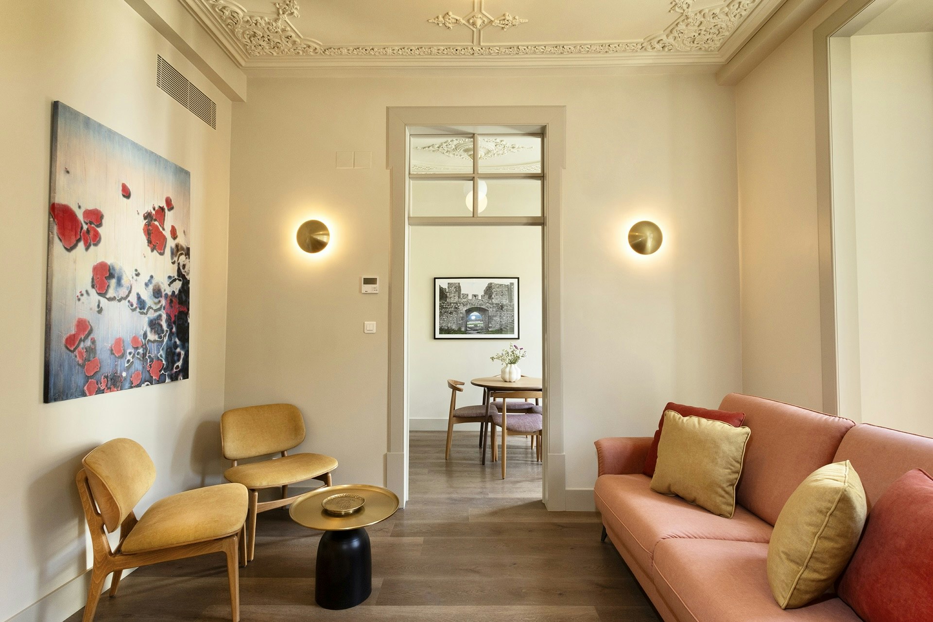 Graceful Old Quarter