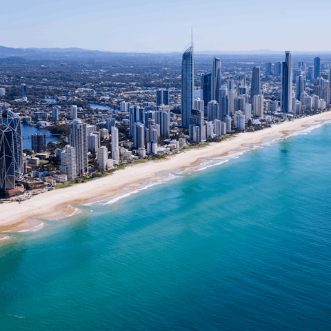 Discover Surfers Paradise in Gold Coast – a short drive away