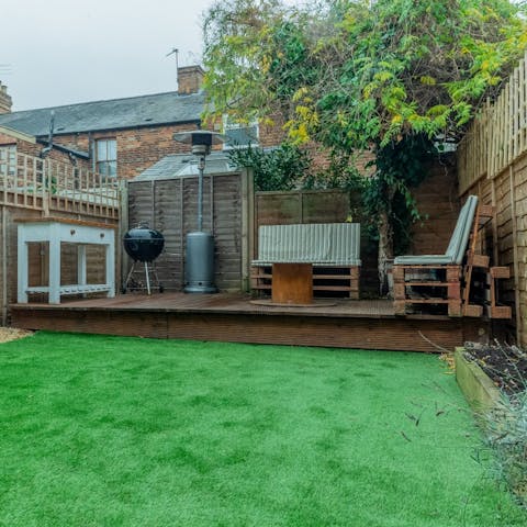 Fire up the barbecue and enjoy a day an afternoon in the garden