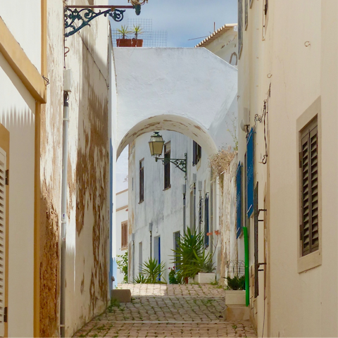 Head into Albernoa to check out the local food scene – just a ten-minute drive