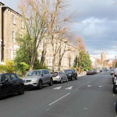 Live in a beautiful North London Neighbourhood