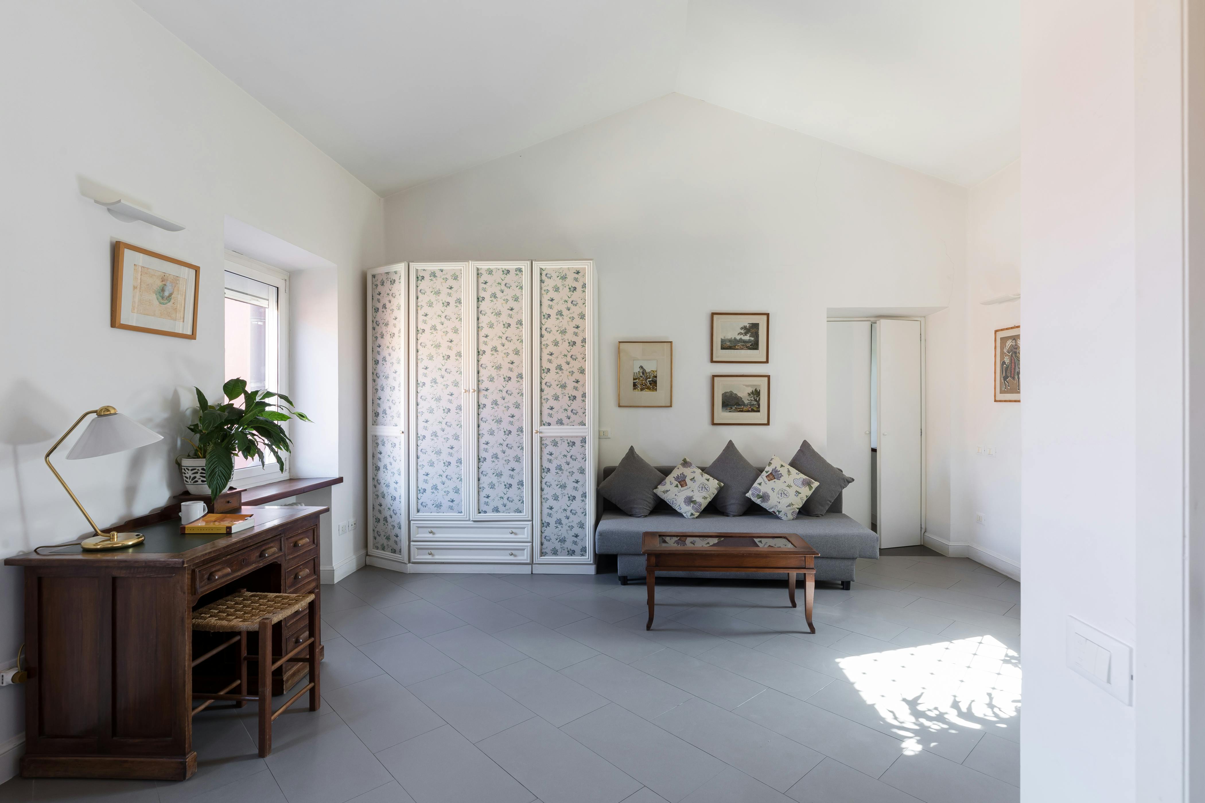 Roman Terrace Garden