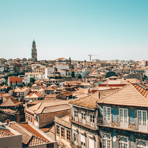 Explore the historic centre of Porto on foot – you’re nearby the Bolhao Market