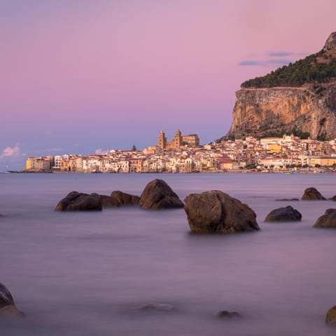 Weave your away along Sicily's stunning coastline to discover its famous seaside towns