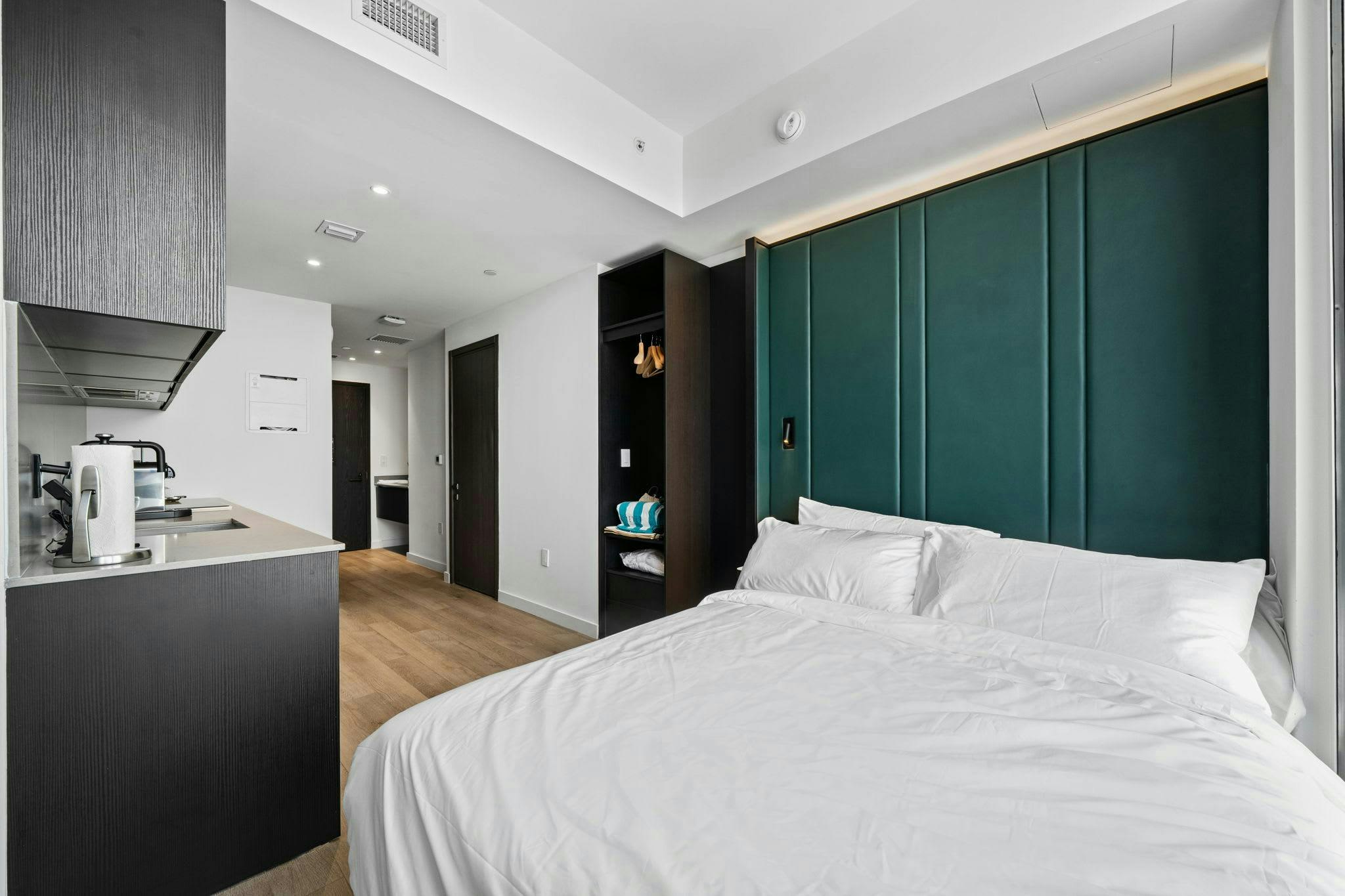 Sky & Suite