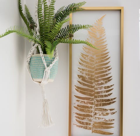 The leaf-inspired art