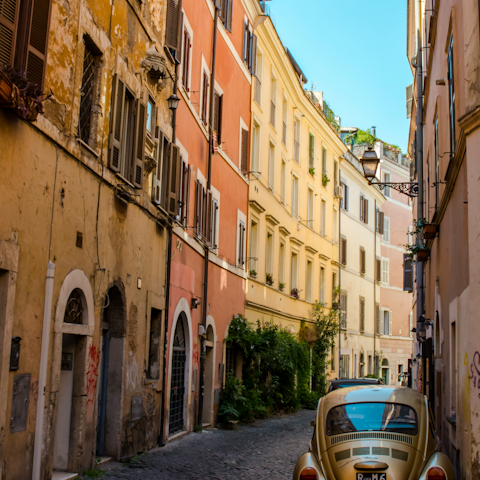 Discover the bohemian spirit of Trastevere