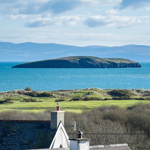 Admire the incredible panoramic views across Snowdonia National Park