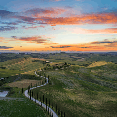 Explore the scenic Tuscan countryside right on your doorstep